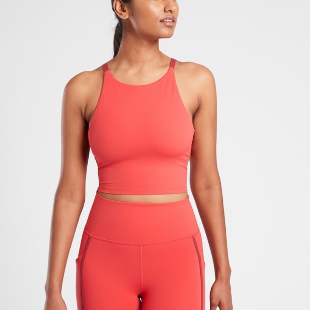Athleta D-DD Intention Crop stop Lychee Red